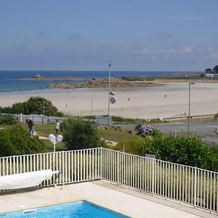 Piscine Et Vue *